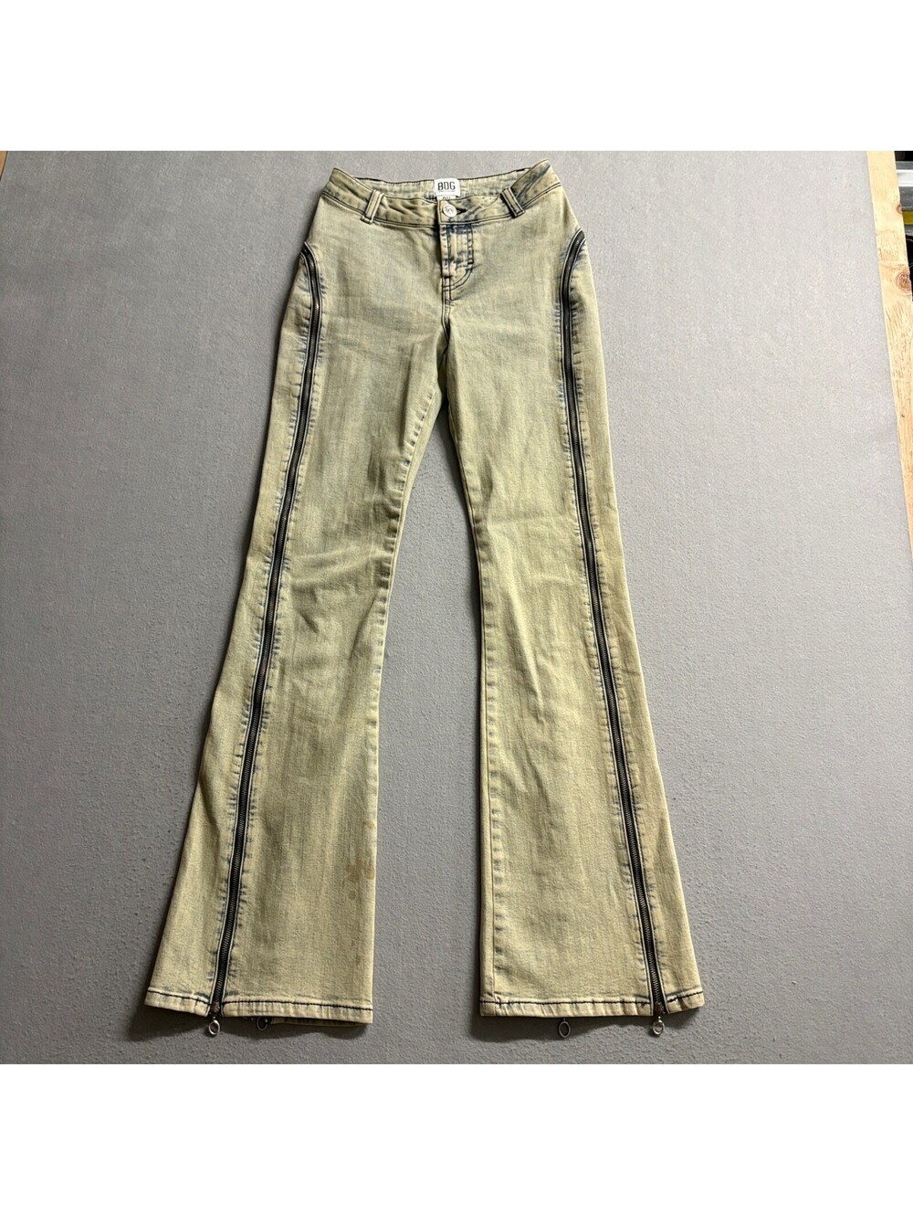 BDG Urban Outfitters Flare Jeans Womens 24 Yellow Acid Wash Zipper Accents